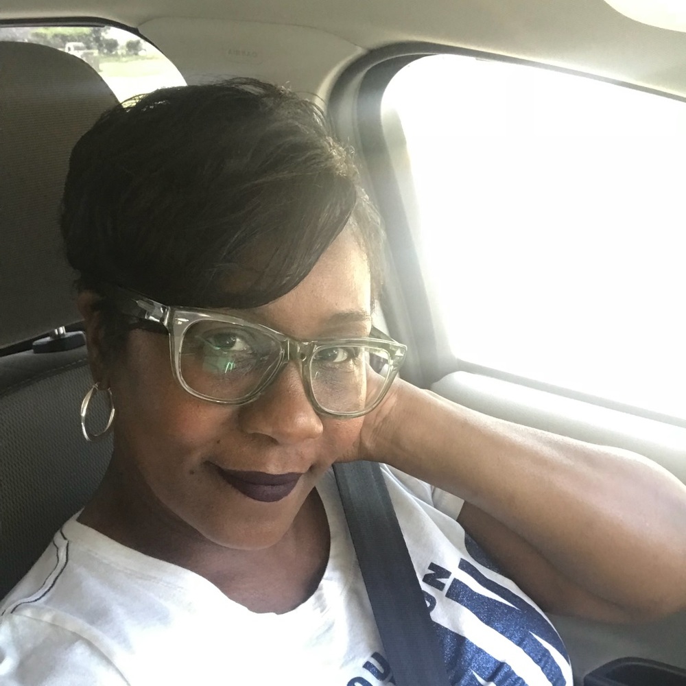 Meet your Posher, Yolanda